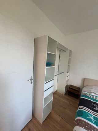 Location Appartement Beau T3 MEUBLÉ RÉNOVÉ DE 44M2 - POITIERS Poitiers