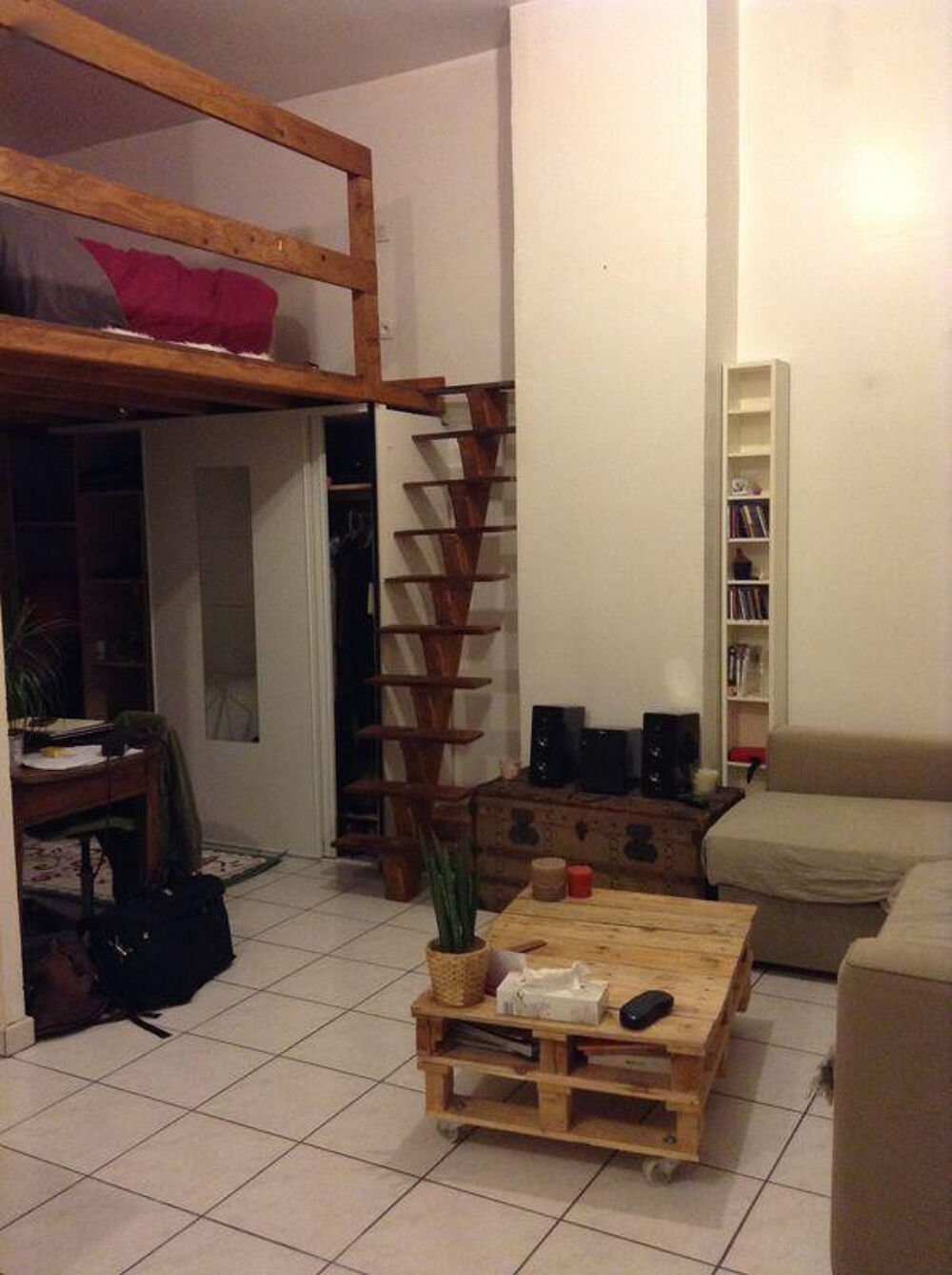 Location Appartement LOUE STUDIO 35 M² avec alcôve - PERRACHE Lyon 2