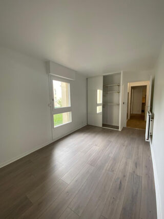 Location Appartement APPARTEMENT 2 PIECES 56M2 Évry-courcouronnes
