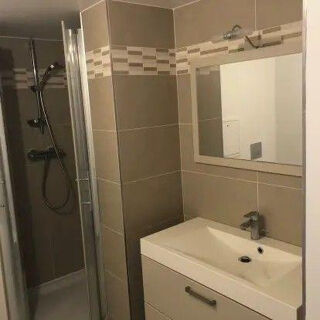 Location Appartement Beau studio 31m² quartier des Epinettes-Bessières Paris 17