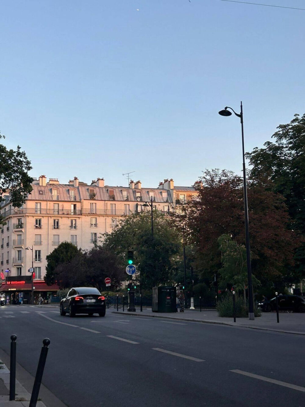 Location Appartement Studio premium entièrement rénové Paris 12