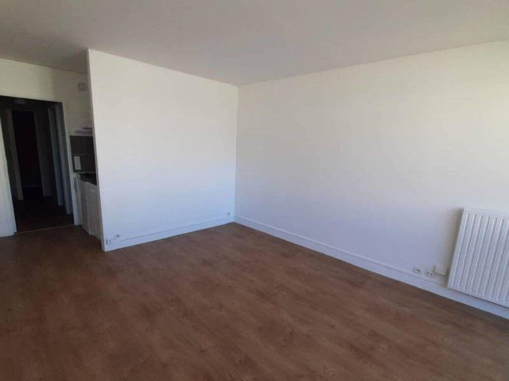 Location Appartement Studio Paris 19ème avec balcon Paris 19