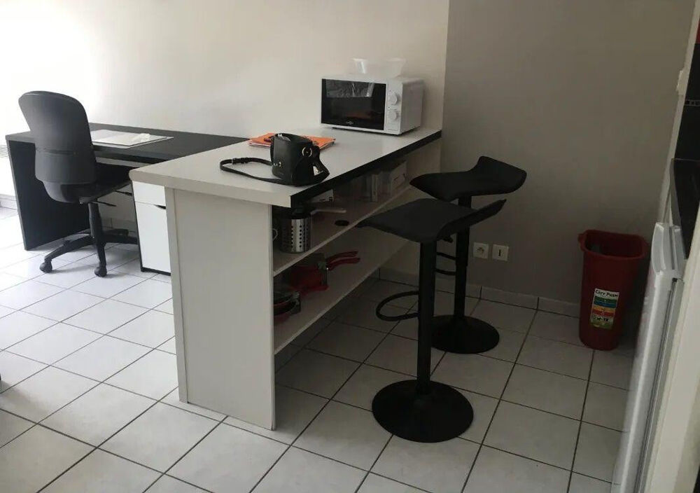 Location Appartement Beau studio meublé 26m² avec une terrasse de 31m² Reims