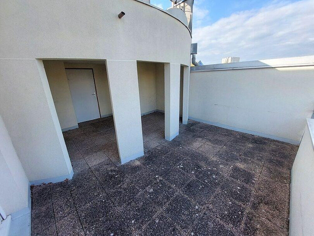 Location Appartement 2 pièces avec terrasse et parking à Nanterre Nanterre
