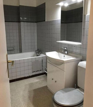  Appartement à louer 1 pièce 32 m²