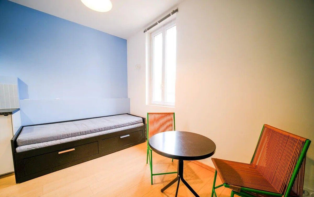 Location Appartement Superbe studio rénové et meublé 19m² Marseille 6