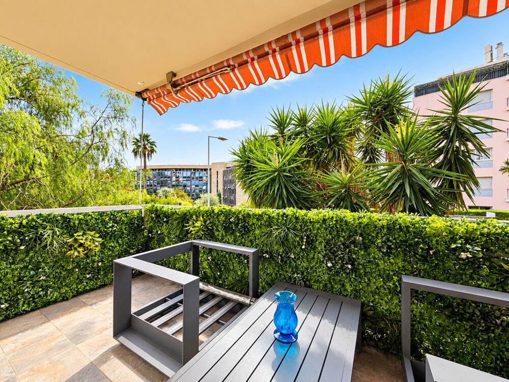 à vendre  Appartement Nice (06100)