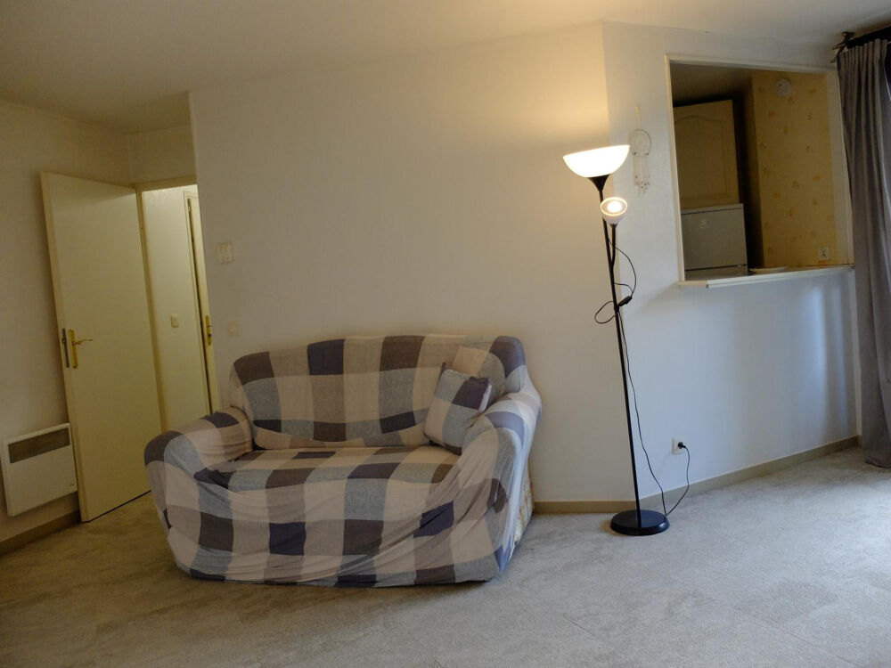 Location Appartement Beau F3 de 55 M2 avec jardinet dans résidence Trappes