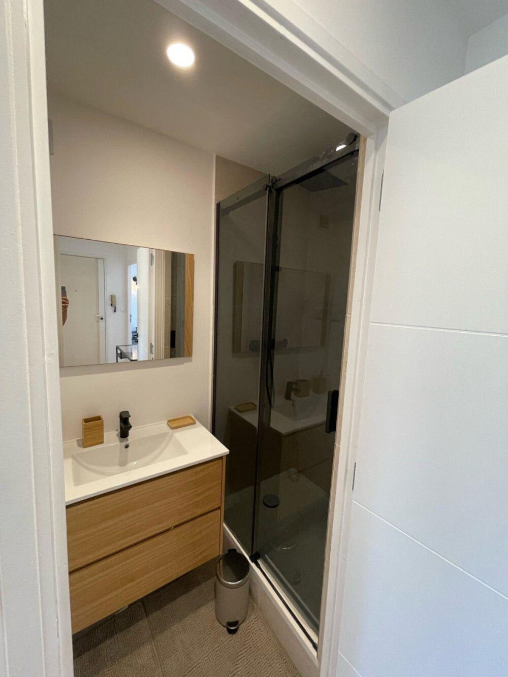 Location Appartement Beau T3 refait à neuf meublé 50m² avec terrasse Marseille 8