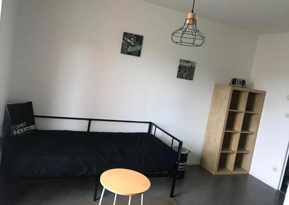 Location Appartement Studio meublé 21m² refait à neuf Metz