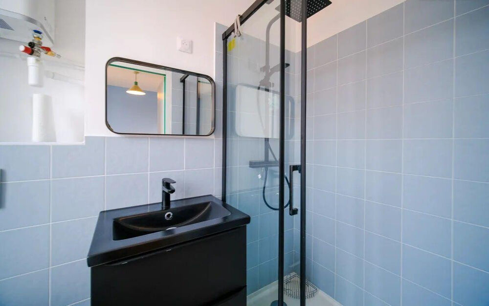 Location Appartement Superbe studio rénové et meublé 19m² Marseille 6