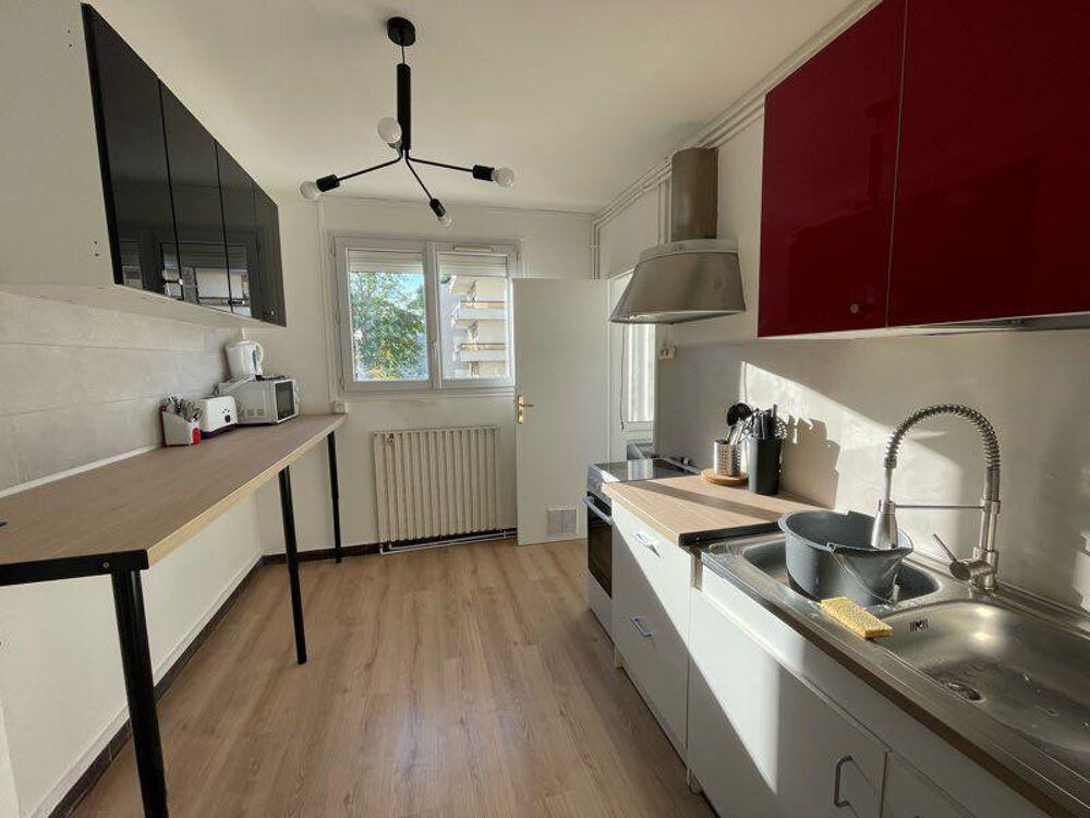 Location Appartement Joli T4 meublé 74m² avec balcon et parking Bordeaux