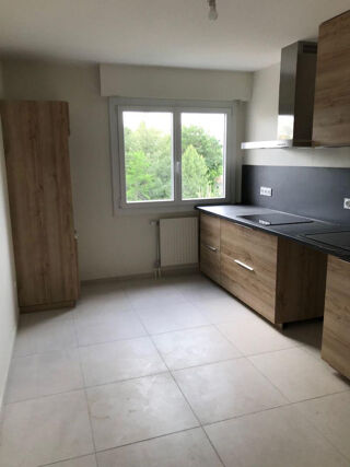 Location Appartement F4 près commerces et transports du point du jour Lyon 5