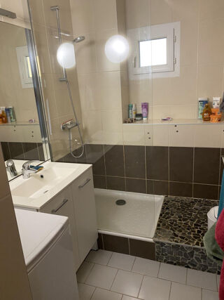  Appartement à louer 1 pièce 70 m²