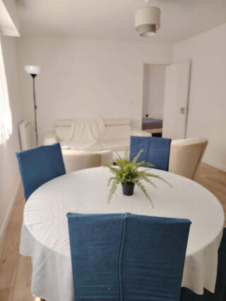 Location Appartement T2 confortablement meublé à deux pas du Jardin Pub Bordeaux