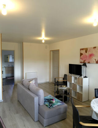 Location Appartement Beau T2 meublé 56 m² Isches