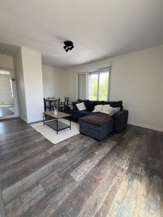 Location Appartement Appartement meublé + 1 place de parking Morangis Morangis