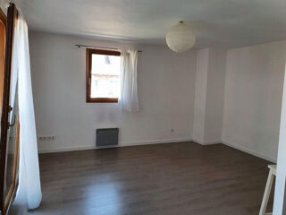  Appartement à louer 2 pièces 47 m²