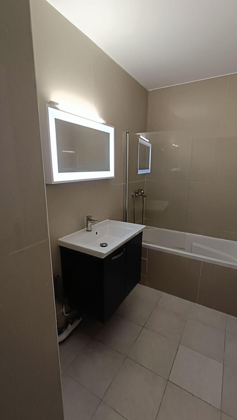 Location Appartement Logement familial / Colocation meublée de standing Sarcelles