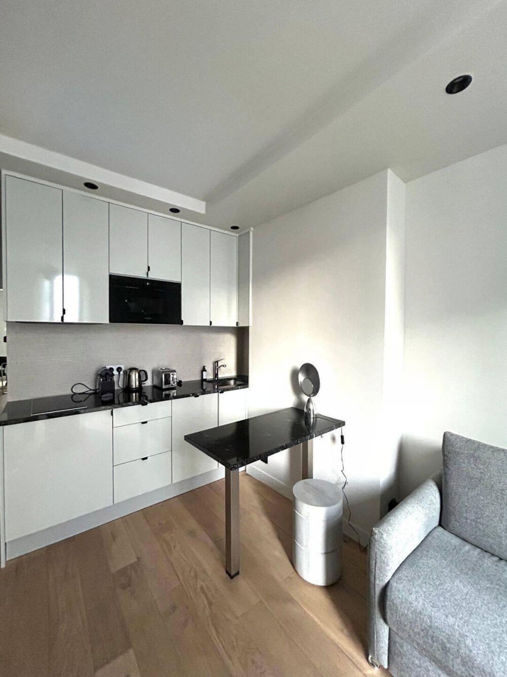 Location Appartement Studio premium entièrement rénové Paris 12