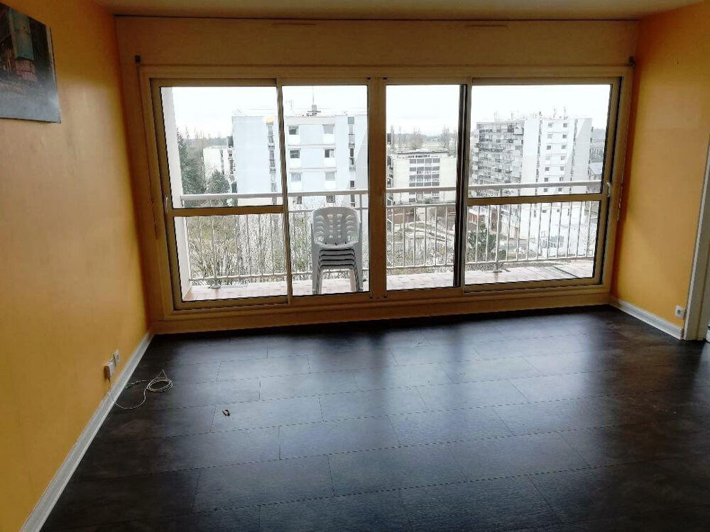 Location Appartement Magnifique F3 : traversant, belle vue, orienté sud Vélizy-villacoublay