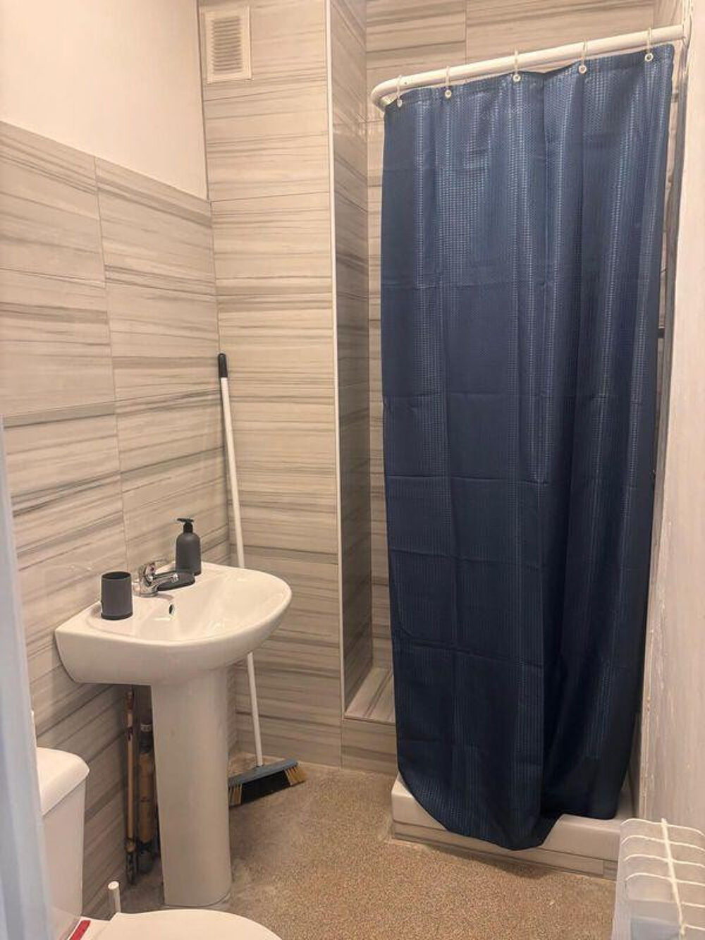 Location Appartement STUDIO MEUBLÉ EXCELLENT ÉTAT Lyon 7
