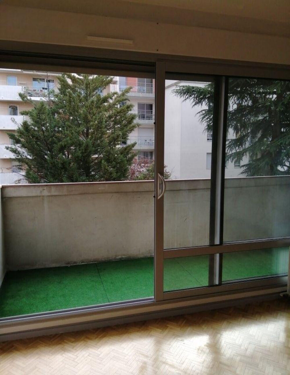 Location Appartement Grand T2 à Courbevoie Courbevoie