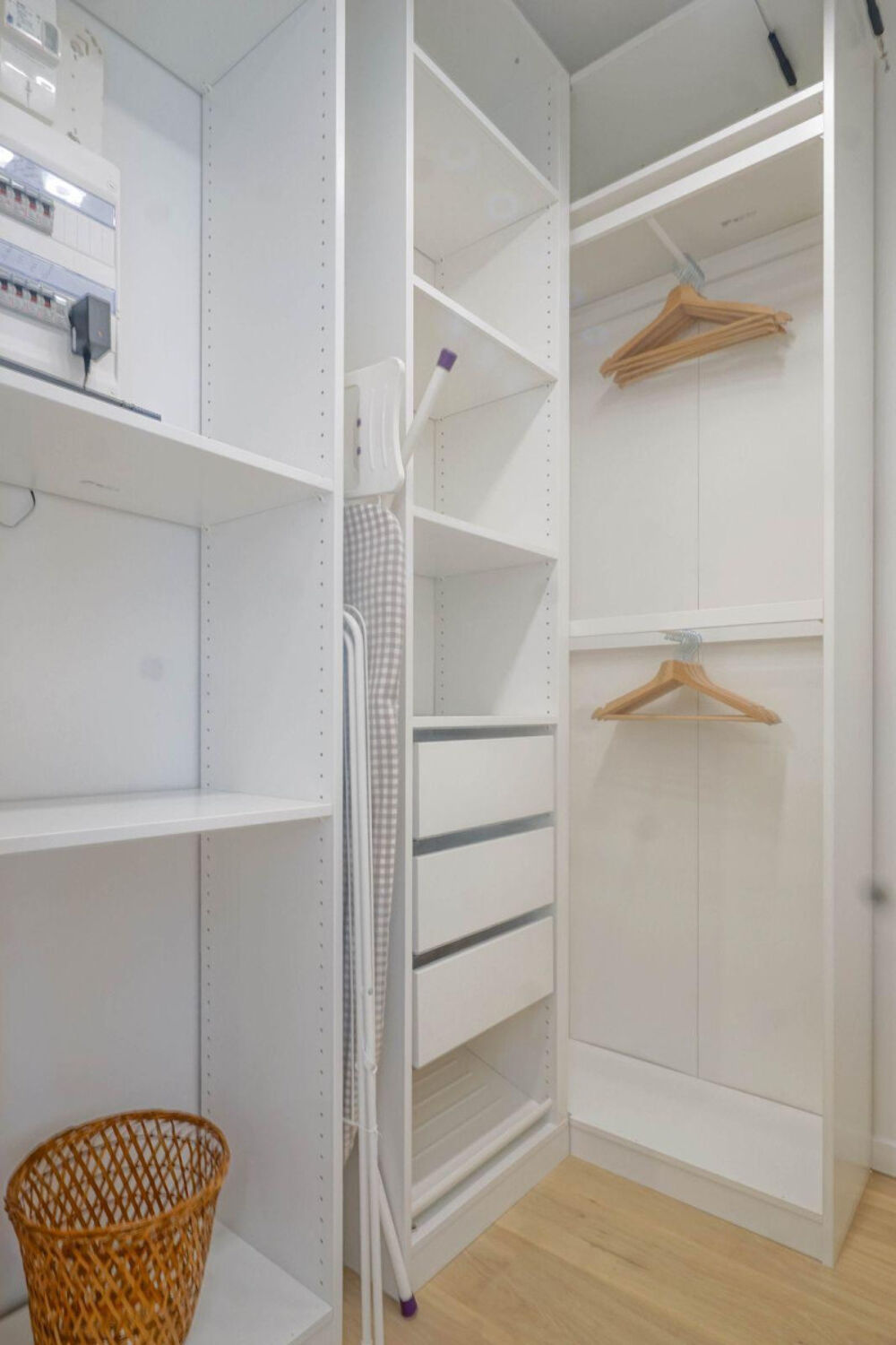 Location Appartement T1 refait à neuf meublé cosy et lumineux terrasse Paris 15
