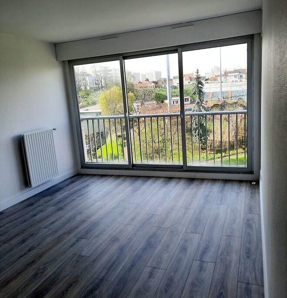 Location Appartement Grand T3 à Ivry-sur-Seine parking et cave Ivry-sur-seine