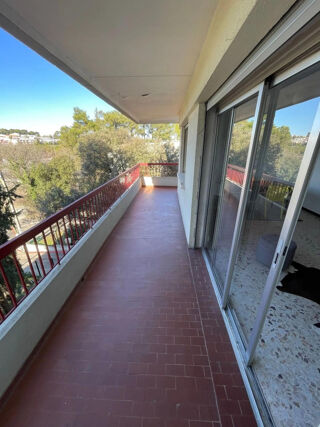  Appartement à louer 1 pièce 52 m²