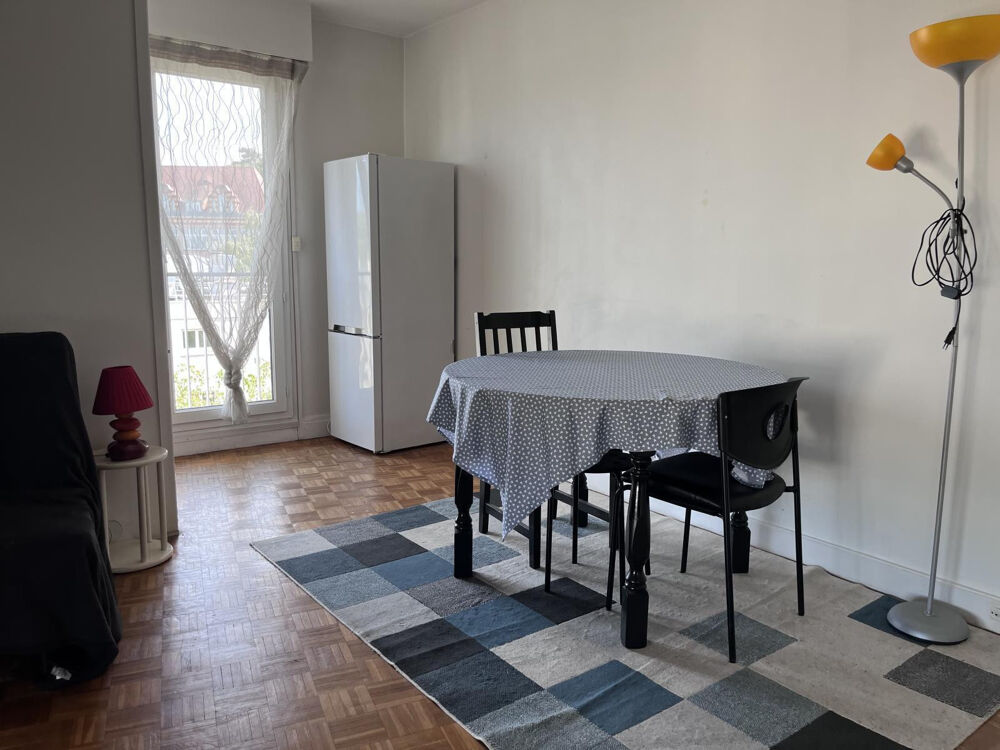 Location Appartement Studio lumineux  avec place de parking . Versailles
