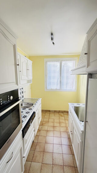  Appartement à louer 3 pièces 56 m²