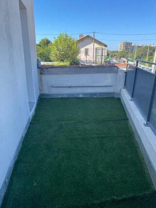 Location Appartement T2/3 50m² refait neuf à Saint Tronc Marseille 10