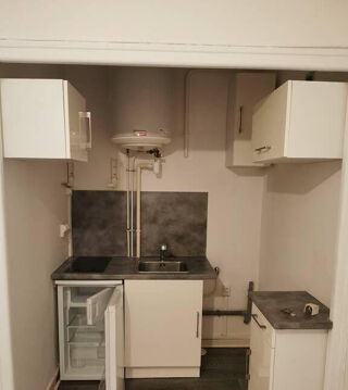 Location Appartement Beau studio 24 m² refait à neuf à Grenoble Grenoble