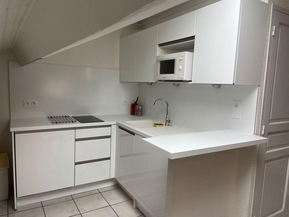 Location Appartement Beau studio  20m² vue sur Fourvière Lyon 2
