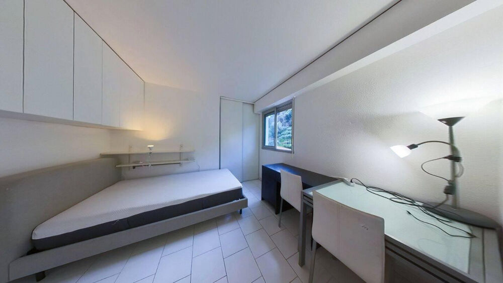 Location Appartement Nice centre Madeleine 18m²  niveau Super U Nice