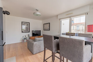  Appartement à vendre 2 pièces 46 m² Courbevoie