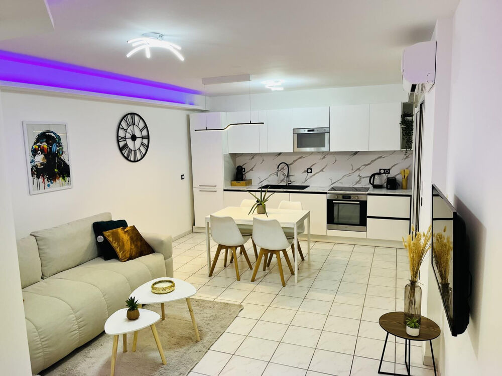Location Appartement F2 meublé design Cannes