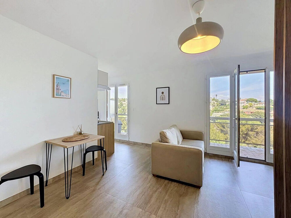 Location Appartement Beau studio 34m² Bail mobilité Nice