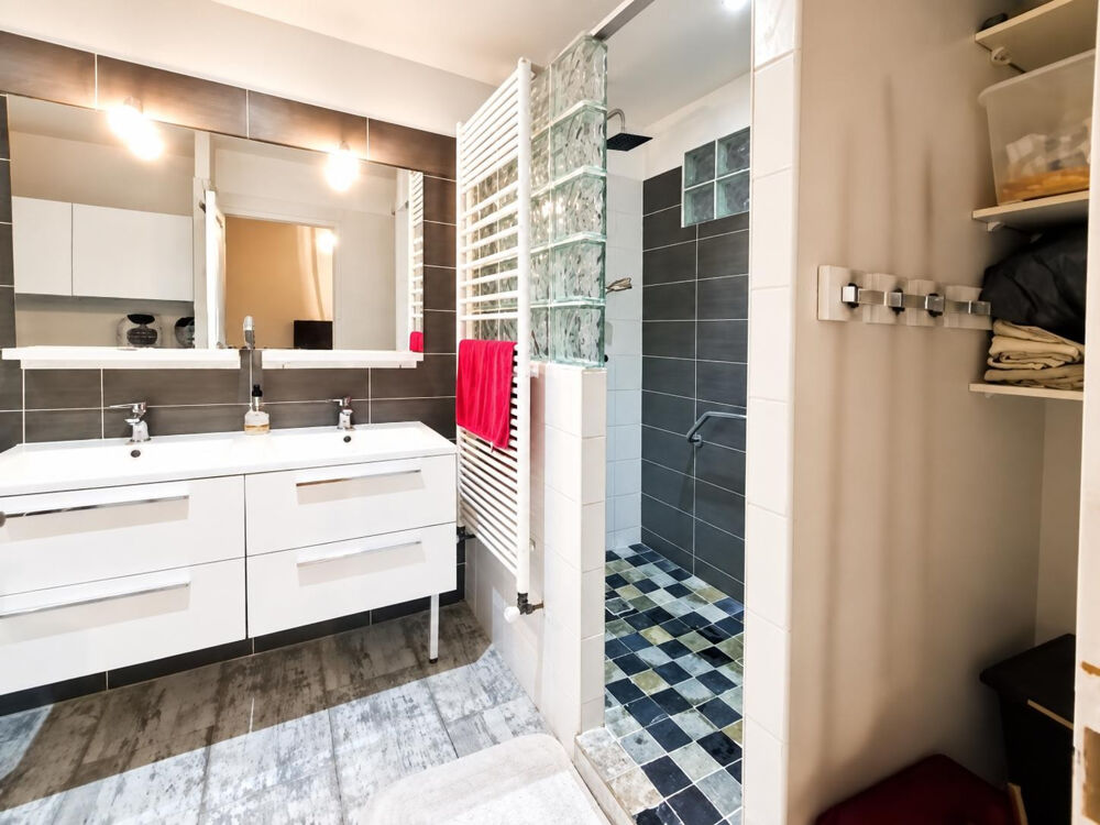 Location Appartement Beau T2 climatisé plein centre ville Salon-de-provence