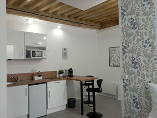 Location Appartement Charmant studio meublé,  refait à neuf. Roanne