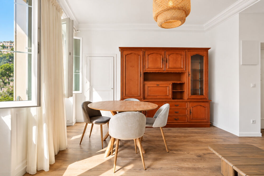 Villefranche-sur-mer- Beau 3 pièces de 52 m² en dernier étage à deux pas de la mer
