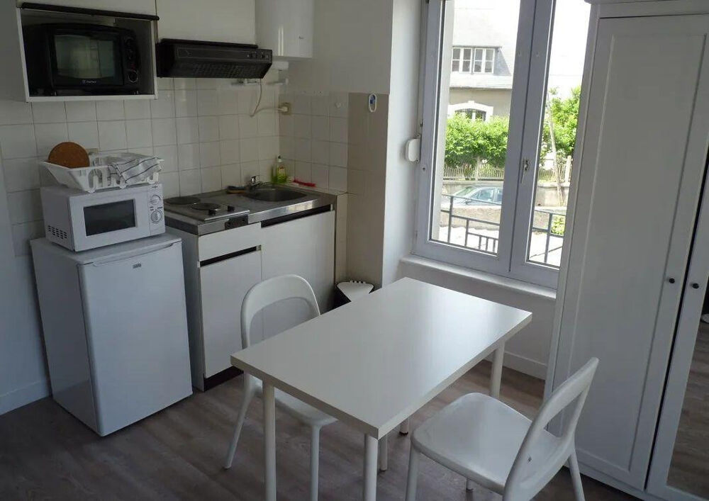 Location Appartement Beaux studios meublés idéal étudiants/travailleurs Brest
