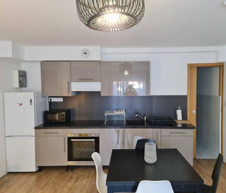 Appartement à louer 1 pièce 28 m²