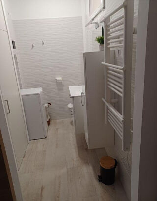 Location Appartement Beau 2P meublé 36m² entièrement rénové avec balcon Toulon