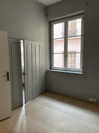  Appartement à louer 3 pièces 60 m²