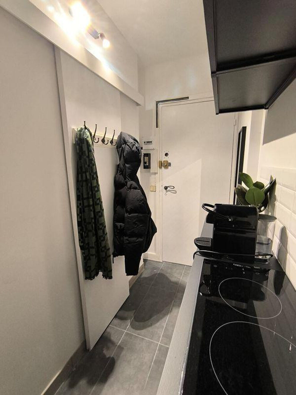 Beau studio neuf meublé 10m² Saint James