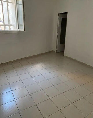  Appartement à louer 2 pièces 28 m²