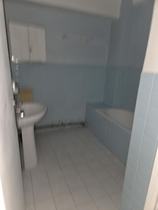 Location Appartement Petit immeuble cossu. Marseille 12