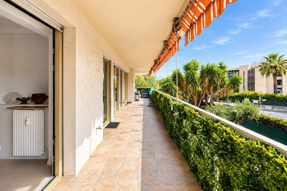à vendre  Appartement Nice (06100)